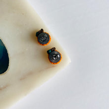 Load image into Gallery viewer, Oranges/Pumpkin Stud Earrings
