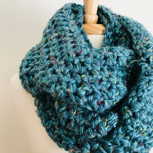 Load image into Gallery viewer, Blue Speckle Oversized Infinity Scarf

