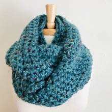 Load image into Gallery viewer, Blue Speckle Oversized Infinity Scarf
