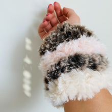 Load image into Gallery viewer, Faux Fur Scrunchies
